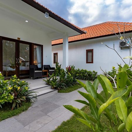 Nusa Indah Onai Hotel レンボンガン島 エクステリア 写真