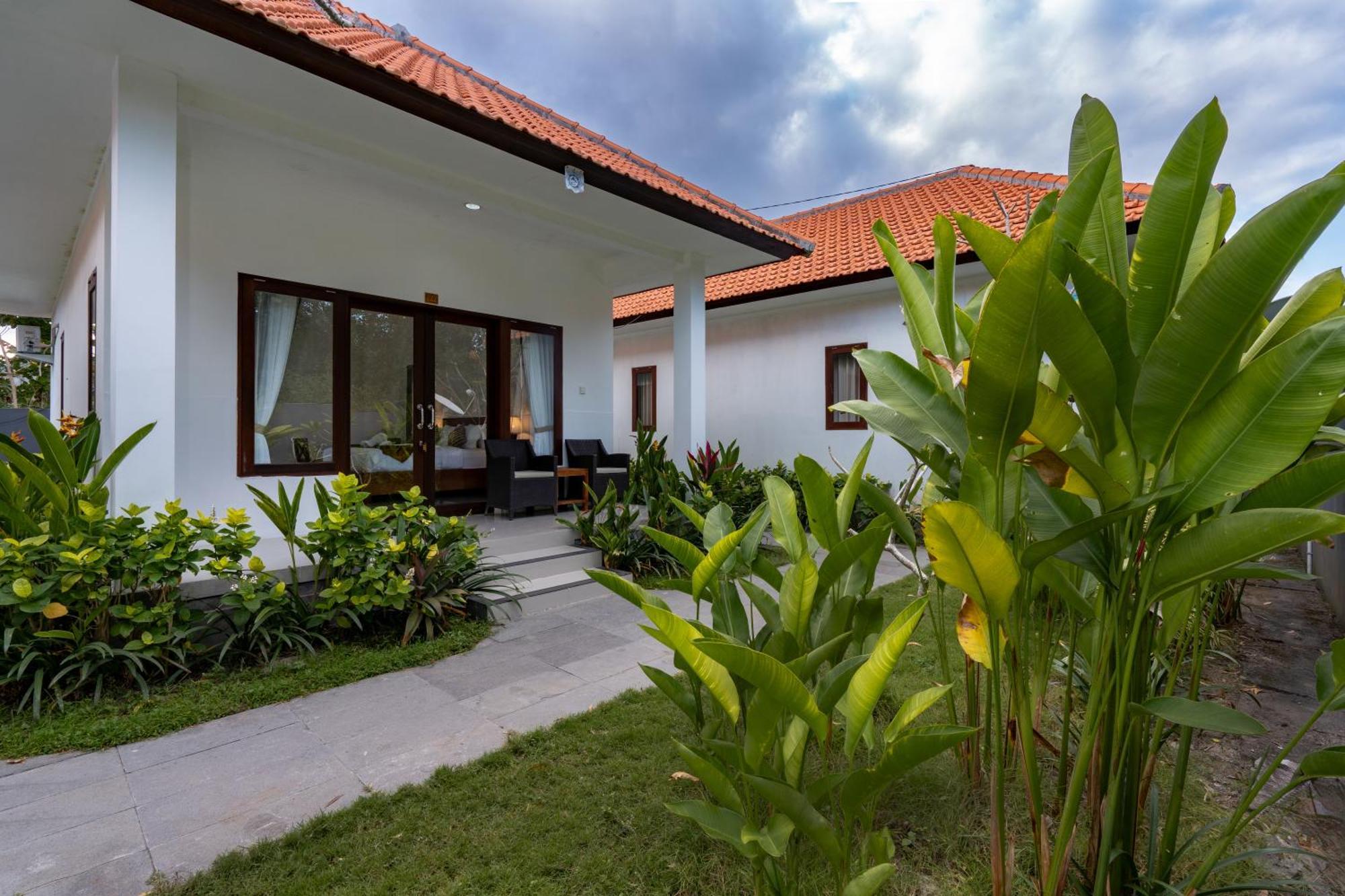 Nusa Indah Onai Hotel レンボンガン島 エクステリア 写真