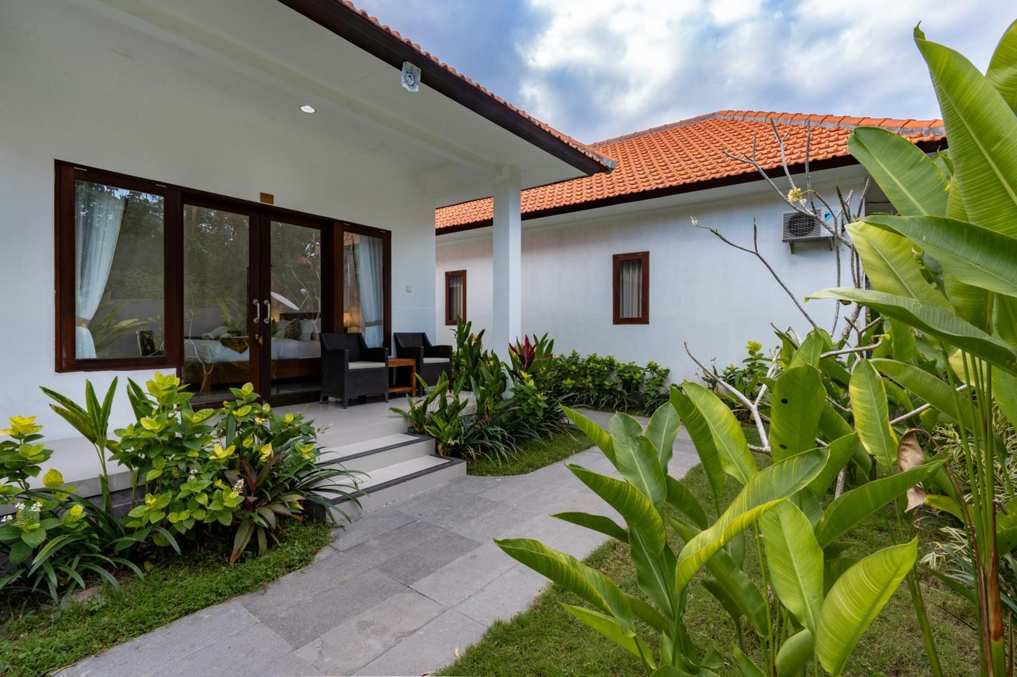 Nusa Indah Onai Hotel レンボンガン島 エクステリア 写真