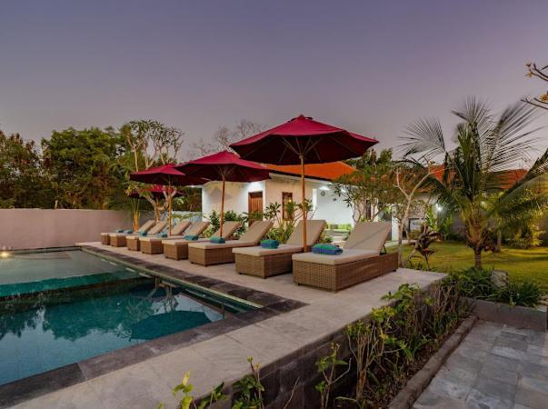 Nusa Indah Onai Hotel レンボンガン島 エクステリア 写真