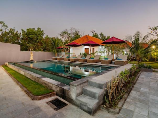 Nusa Indah Onai Hotel レンボンガン島 エクステリア 写真